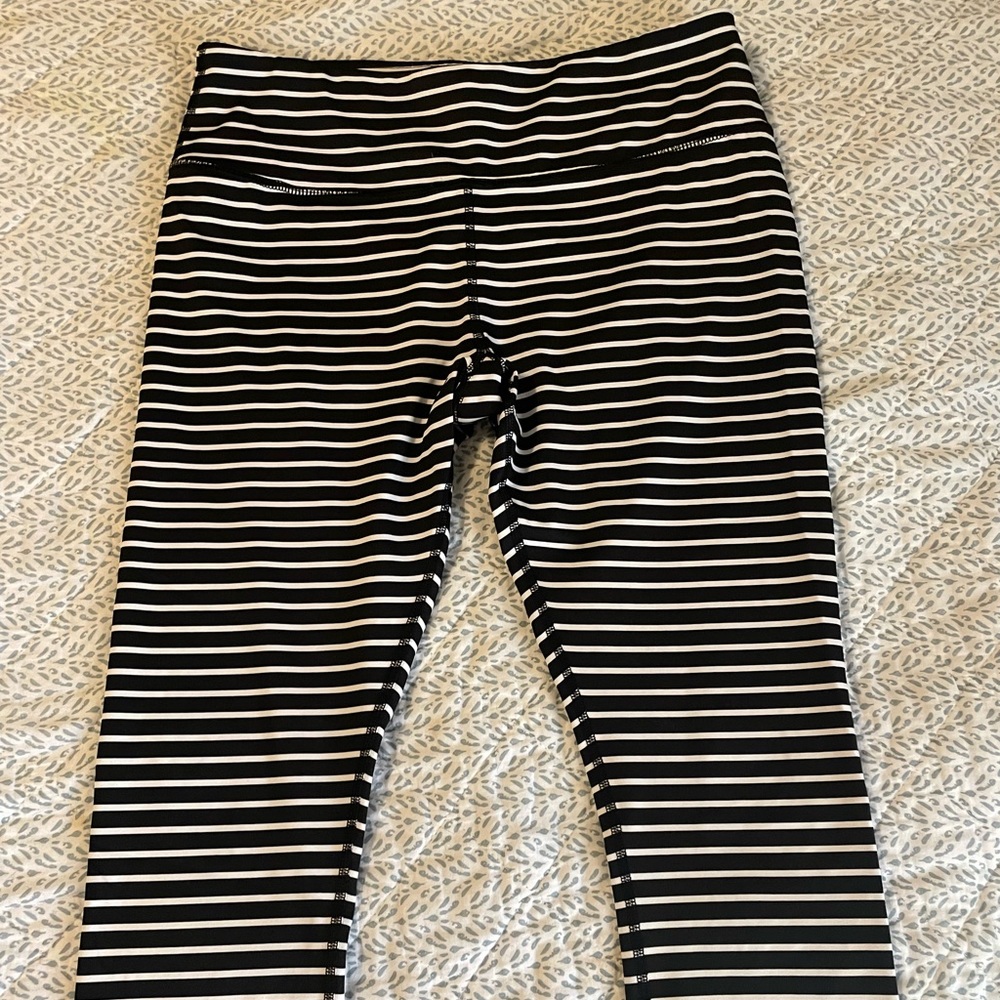 Women’s striped crop tights